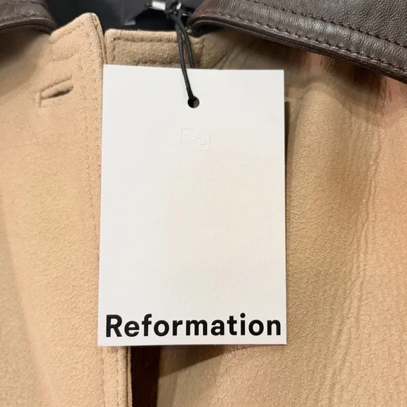 REFORMATION- Veda Beck Leather Oat Distressed Trench Coat- Women’s Medium. - Picture 4 of 10